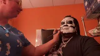 Skull Diga getting his make up done by KFXbodyArt