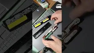Магія прошивки чіпа Renesas 045A20#batteryrepair #laptop #ubrt