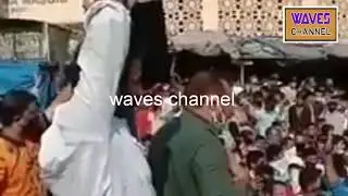 Mumbai kai migrats roads par .sarai hadai paar kar kai . Apnai state jane ki maang ..