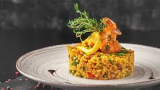 How to Truly Enjoy Your Paella Party