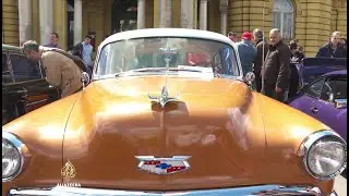 Zagreb okupio ljubitelje oldtimera