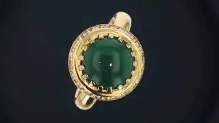 409 - Jade ring with diamonds