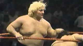 WWF/WWE - Adrian Adonis vs Ted Cripley (fran&ccedil;ais/french)