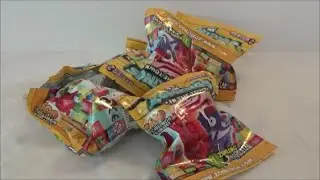 Zomlings series 2 opening with Ultra Rare Silver Melvin