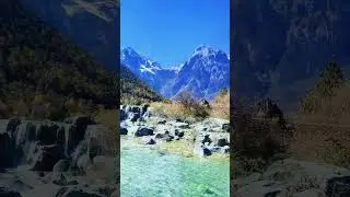 📍 Blue Moon Valley (蓝月谷) is located about 30 km from Lijiang, in Yunnan Province.