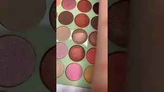 Pixi Beauty Eye Palette Swatches Pixi+Tina Young 💚💙 #eyepalette #eyemakeup #makeupswatches #swatch