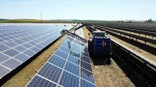How is Saharan dust impacting solar power?