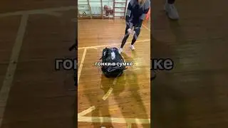 Как туда поместился человек? Автор видео: @gorcy96  #комментарии #юмор #мемы