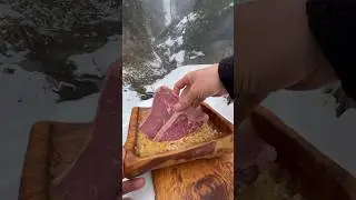 K&uuml;t&uuml;k Ocakta Dana T-Bone 🥩 ❄️ / beef T-bone steak on log stove