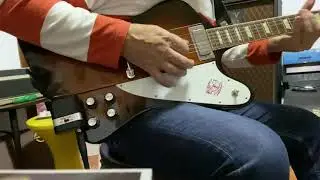 Maxon distortion booster (1977) Made in Japan Guitarra:Gibson Firerbird Amplificador Vox ac50 (1965)