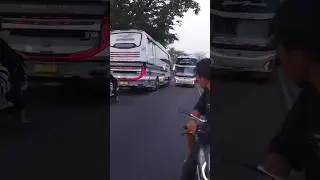 Keren 😱 mantan bus Tj kids panda jb3 ketemu kids panda jb5!! vul telolet #teloletbasuri #tunggaljaya