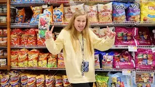 going grocery shopping by MYSELF.... - vlogmas day 4