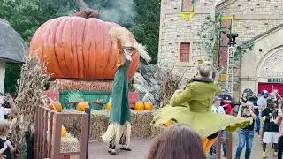 Adair Moran stilt performer demo