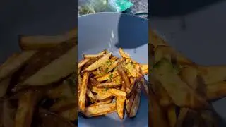 Vegan Garlic Fries with Trader Joe&rsquo;s Truffle Aioli✨ #vegan #truffle #traderjoes #garlicsauce #fries