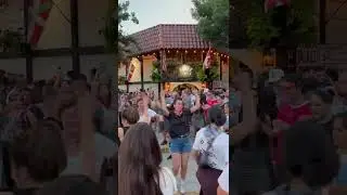 Sara Bidarte eta Irati Sanchez, Boiseko Jaialdian dantzan