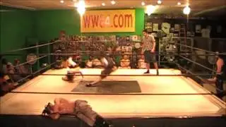 WWA4 DeATLien belly to belly from the top rope