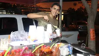 Como VENDER ESQUITES en la Calle - Elote en Vaso - Un DIA VENDIENDO en la CALLE