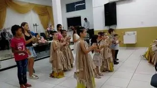 Grupo infantil Amigos do Rei jardim mathinai