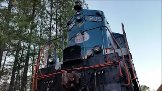 [A&R]205 EMD GP7 H.H [Cold Starts]In Fay NC With Nice Sounding V16-567D1 Paired With 2486
