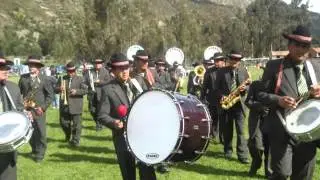 GRAN BANDA SHOW INCONTRASTABLE - MIX DE HUAYNOS