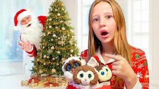 Nastya zıplayan oyuncakları almak i&ccedil;in Noel katmanlarından ka&ccedil;ıyor