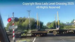 DL 9671 at Pah Road Level Crossing Te Puke
