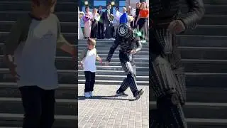tuzlity Teaching Neon dance steps #neondance #tuzelity #tuzelityshuffle
