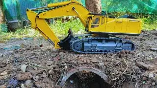RC Excavator Digging Sticky Mud to Build a Water Canal | #4