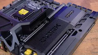 This Z690 Motherboard is nuts! EVGA Z690 KINGPIN