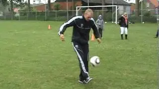Freestyler Randy Koetsier op bezoek bij Brabantse Keepers School