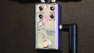 Red Witch Violetta Delay Review - BestGuitarEffects.com