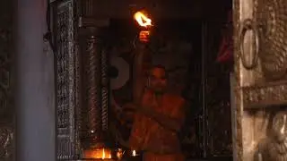 Lions gate opening rituals completed by shri Vitarchha Mahapatra at 5.34 AM.#mahaprabhu #puri