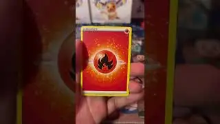 #pokemon #pokemongotcgelitetrainerbox #paninialbum #rateitorhateit #paniniselect #pokemontcg BOOFFF
