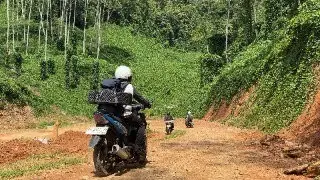 Keseruan Berpetualangan ke Shelter Kembar Hapunit Desa Belangian Lewat Darat