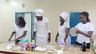 simple way of making money, bake a cake.#howtostartabusiness #wedding #whatyouneedtostartbusiness