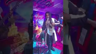 LOS CHAKALES show en vivo en LAISA PUB SALTA