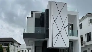 Fully Automated Contemporary House in Lagos