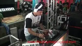 Dj Ash Sampler de Laughing Todos con Dj PONCH 04/09/2016