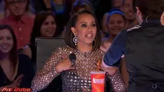 AGT 2017 | Colin Cloud: Real Life Sherlock Holmes | America's Got Talent 2017