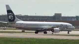 Alaska Airlines 737-900 Blasts Off Out Of Minneapolis Int'l Airport HD