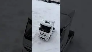 Мерседес на минималках 😅 #youtubeshorts #камаз #москва