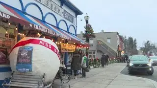 Chagrin Falls popcorn ball drop tradition to ring in the new year