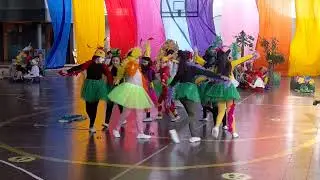 baile Emily se&ntilde;ora le petit