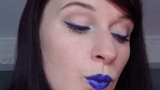 TUTO: Porter du rouge &agrave; l&egrave;vre Bleu