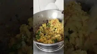 গরম গরম মুচমুচে চিকেন চপ.........#recipe #food #cooking #vairal #ymmmy 