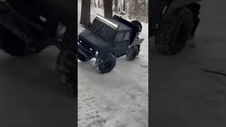 Axial SCX10.3 Unimog snowy climb#axial #snow #offroad #unimogpower #rctruck #rccar #rccrawler