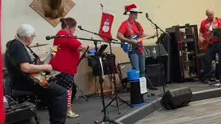 Exe's and Oh's Wing'n a Song