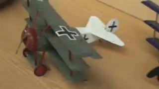 Fokker Dr1 1-24 CNC-Fly Peanutsize