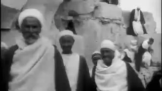 Descente de la grande pyramide ( 1897 год )