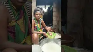 Let's sieve the cassava together guys